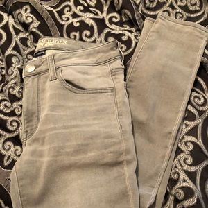 American Eagle Light Grey Jegging Style Jeans